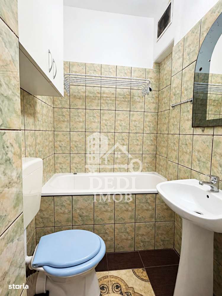 Apartament 2 camere de vanzare in zona Rogerius, Oradea-5