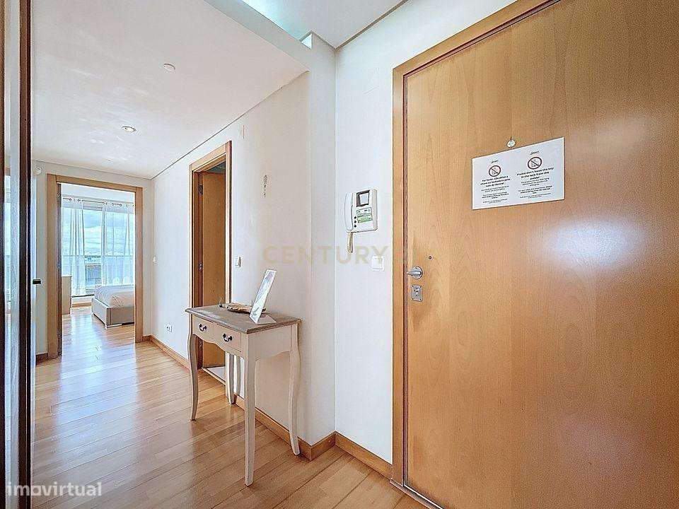 T1 ÚNICO com Terraço de 28m² e Vista Panorâmica de Sonho (Mar + Serra - Grande imagem: 4/25