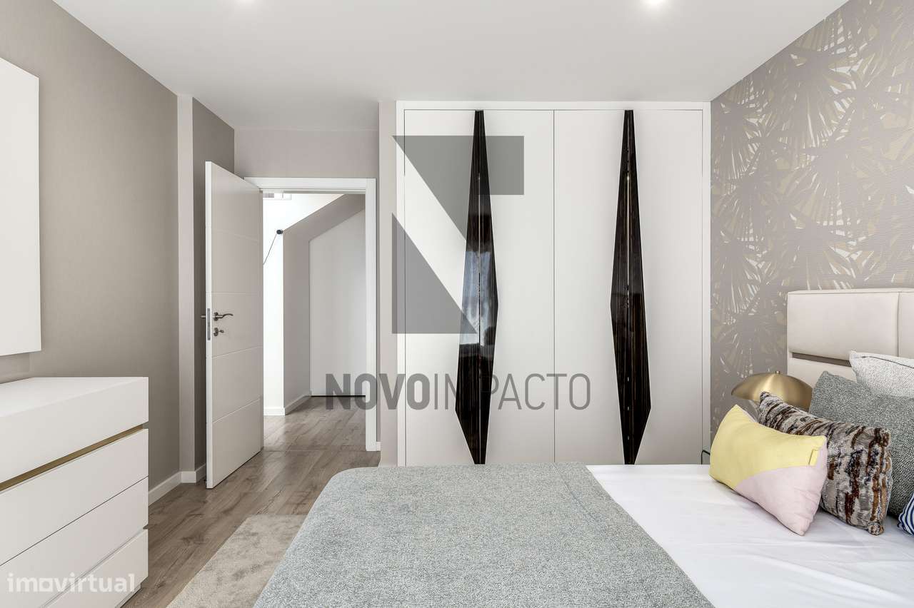 T4 Duplex de Luxo Mobilado, com 2 Terraços e Box para 2 Carros | Mo...-41