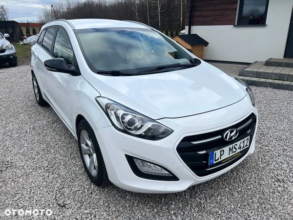 Hyundai I30 blue Kombi 1.6 CRDi Classic Navigation - 7