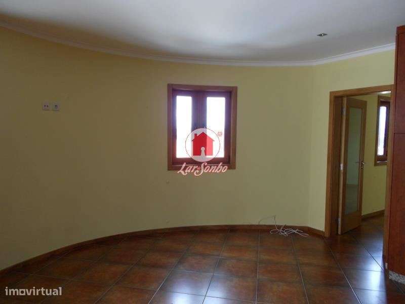 Moradia T10 individual com 1.100m2 em Brufe - Grande imagem: 5/13