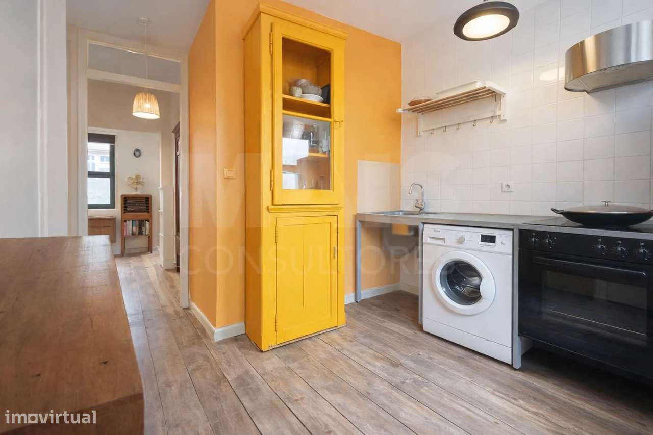 Moradia T2 com logradouro na Graça com Projeto de arquiteto - Grande imagem: 4/11