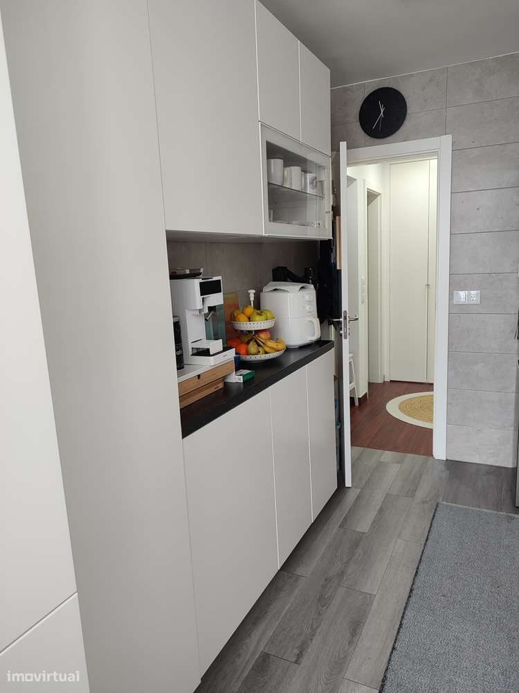 Vendo T2 Remodelado em Santo António dos Cavaleiros - Grande imagem: 5/24