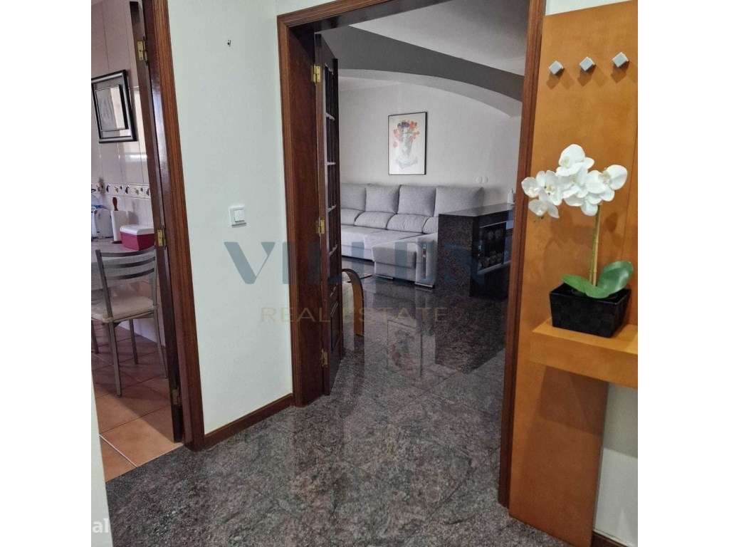 Apartamento T3 a 200m da Praia das Caxinas-10