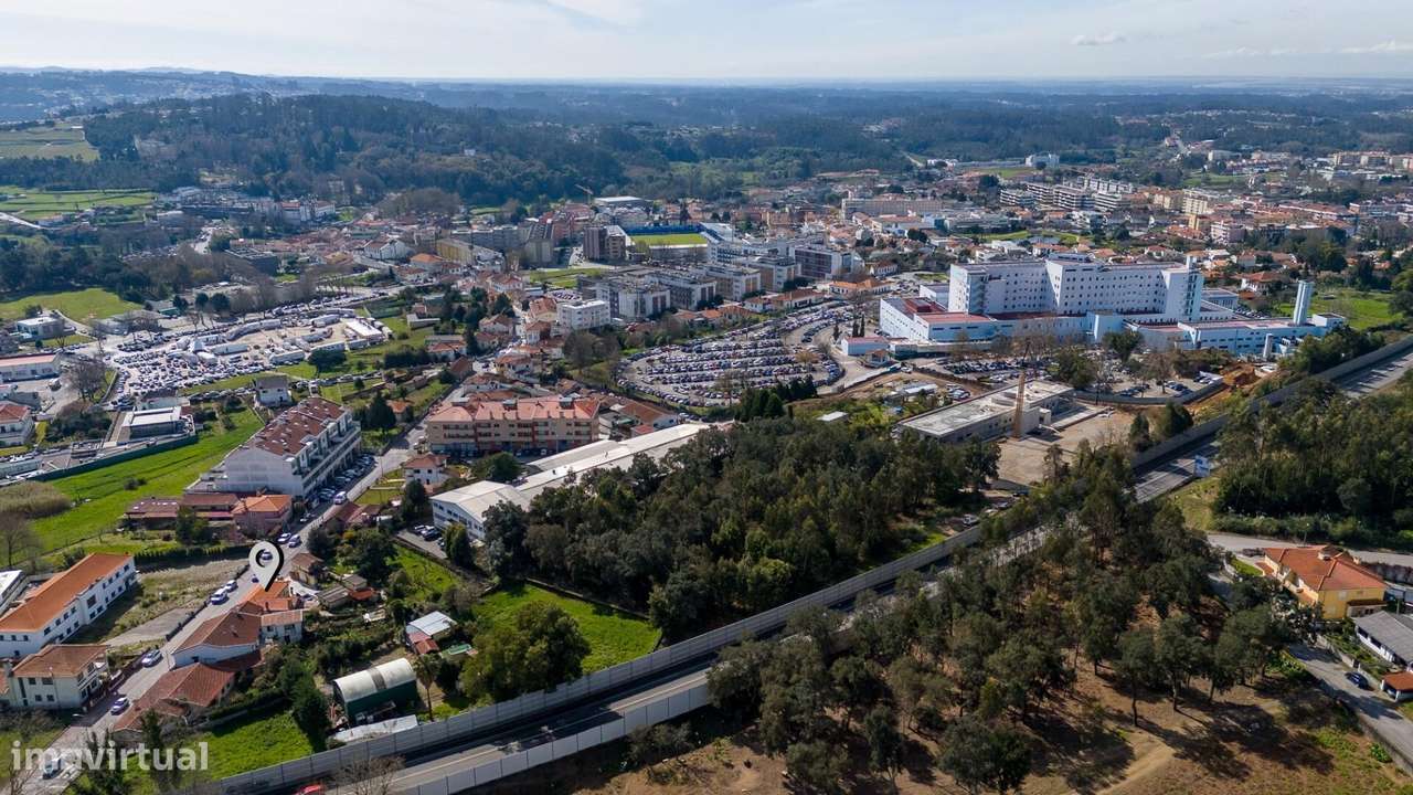 Moradia T3 com vários anexos - Grande imagem: 5/22