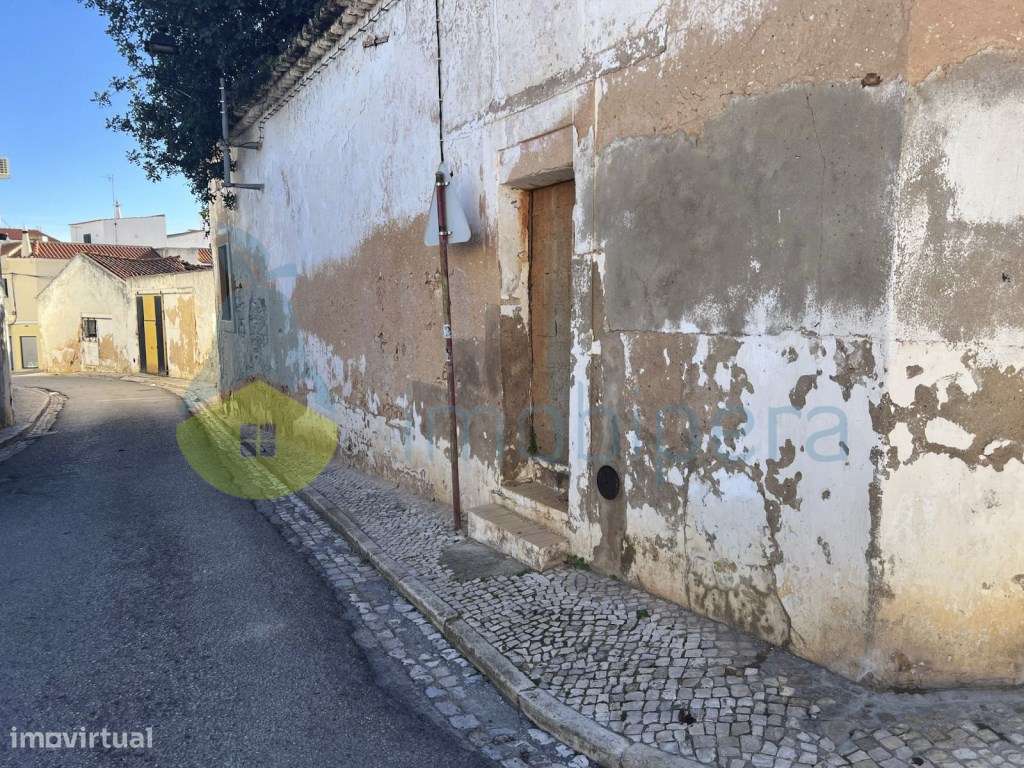 Terreno com ruina para construção - Grande imagem: 3/3