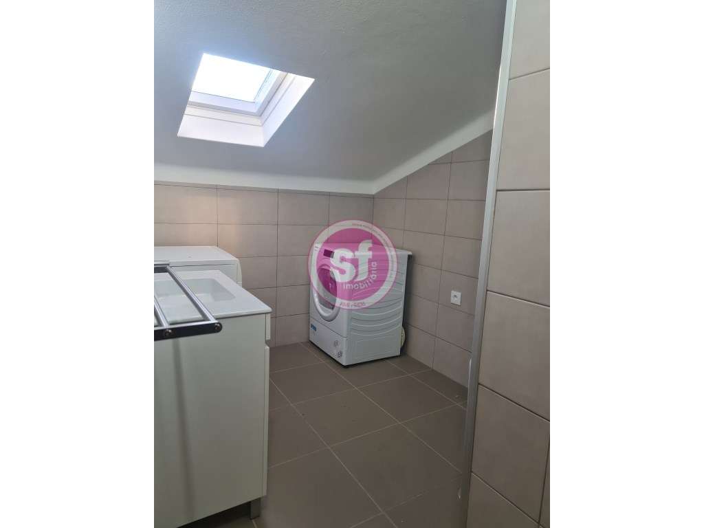 Sótão no centro de Anadia para Venda !-9