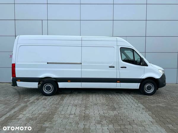 Mercedes-Benz Sprinter - 2