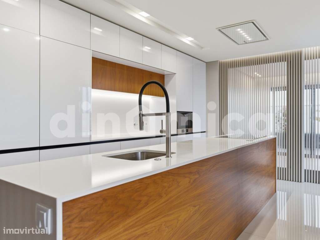 Penthouse T3+1 - Centro de Famalicão! - Grande imagem: 2/41