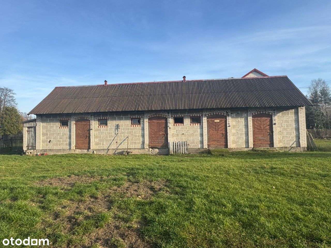 Siedlisko z działką o powierzchni 2,3h-7