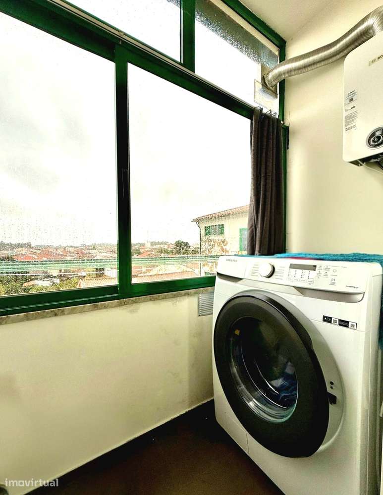 Apartamento T2 no Centro de Ovar com garagem-17