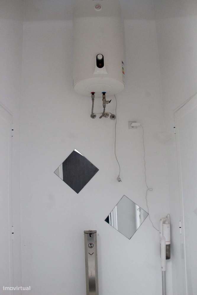 Armazém Industrial com Excelente Localização em Braga-23