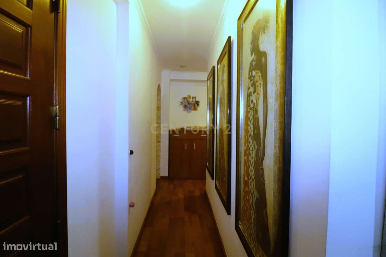 Apartamento T2 em Excelente Estado – Casquilhos, Barreiro-3