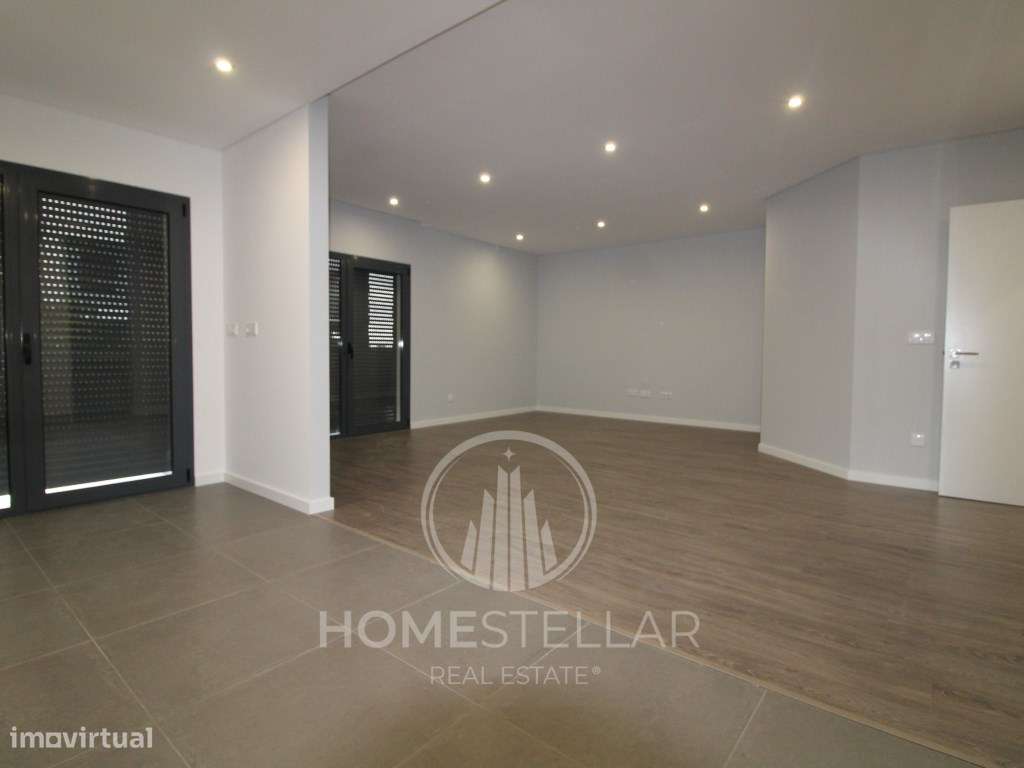 T2 com Parqueamento - Quinta da Fabrica-5