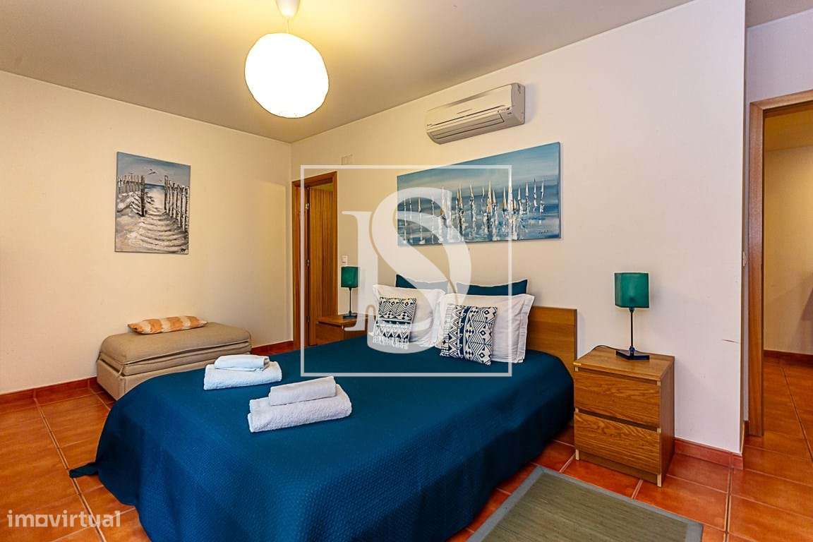 Apartamento T2 com piscina-1