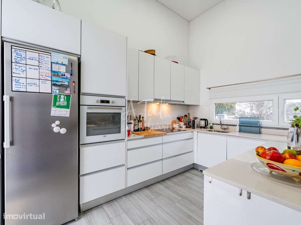 Moradia V2 Térrea a 10 minutos da Praia-4