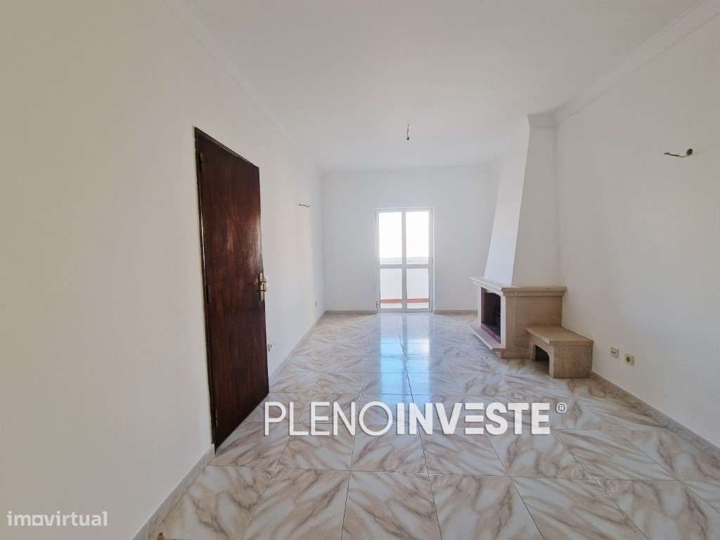 T2 com boas áreas no Seixal-16