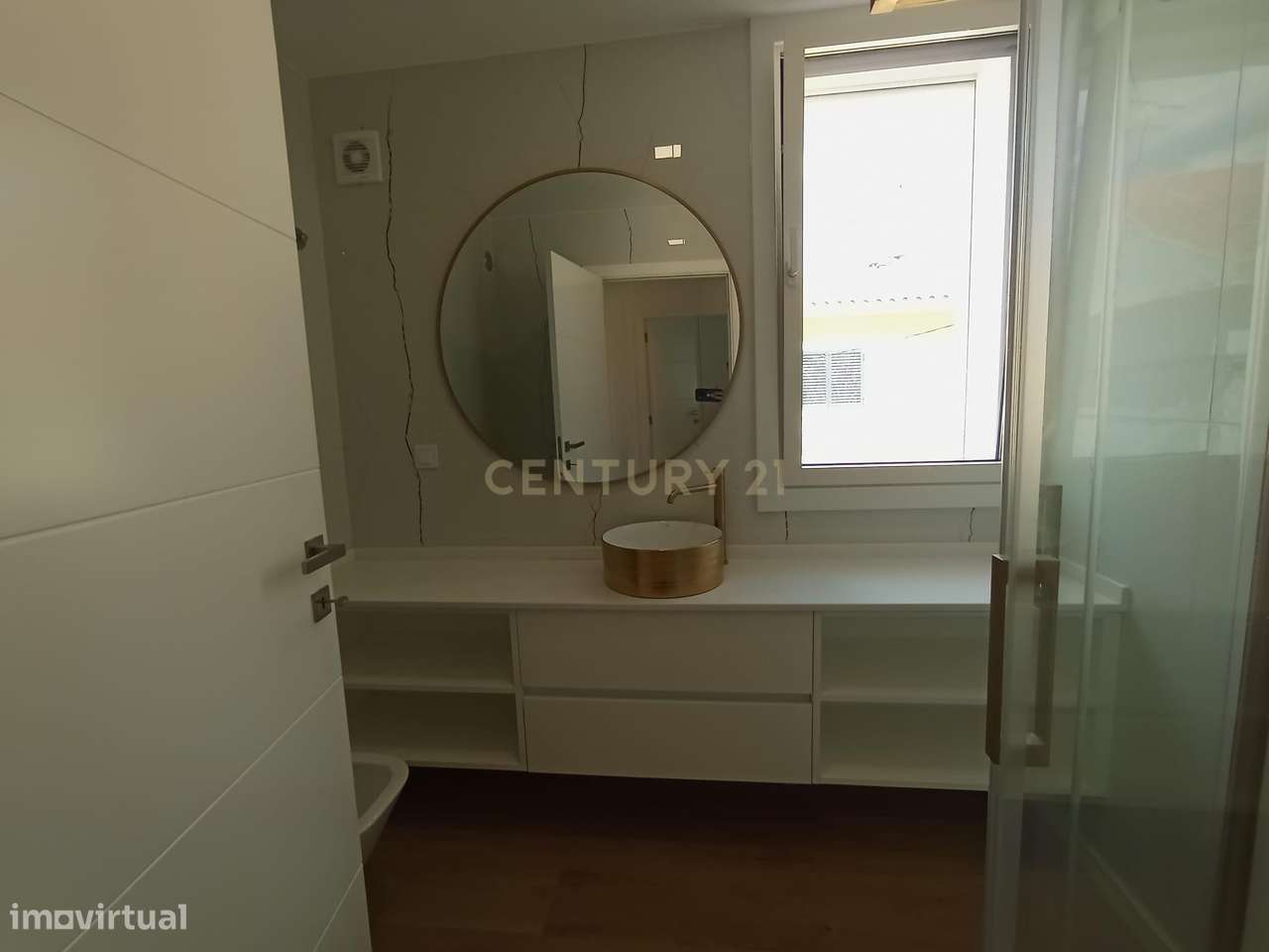 Moradia geminada no centro da Costa da Caparica-15