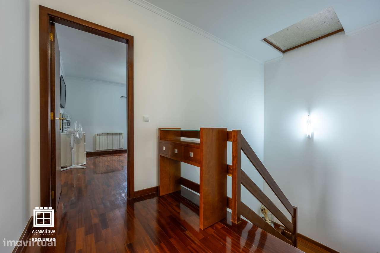Moradia T3 com Suite e Garagem para 3 Viaturas em Rio Meão - Exclusivo-41