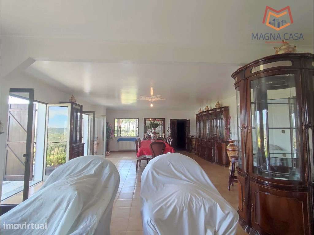 Moradia T5 com 2 pisos, com garagem e logradouro localizada em Sout... - Grande imagem: 4/60