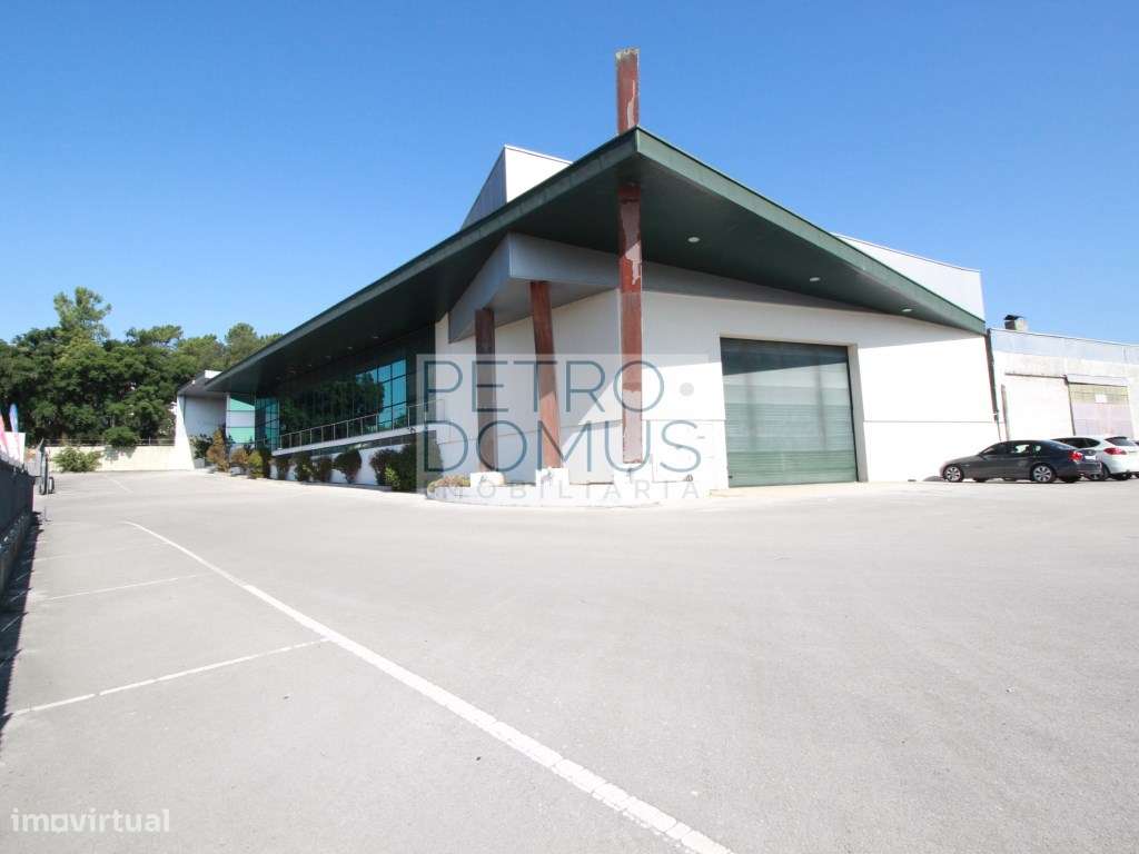 PAVILHÃO DESTINADO A INDÚSTRIA COM 2 PISOS DE ESCRITÓRIOS - Grande imagem: 5/27