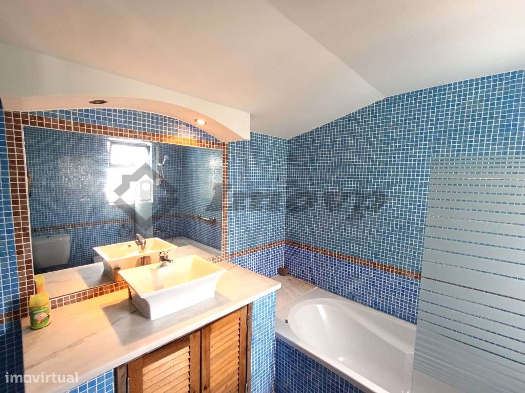 Moradia T3 com amplo terreno a 1,5 km da praia, Vila do Bispo-25