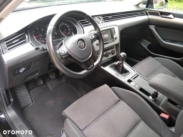 Volkswagen Passat 2.0 TDI BMT Comfortline - 26