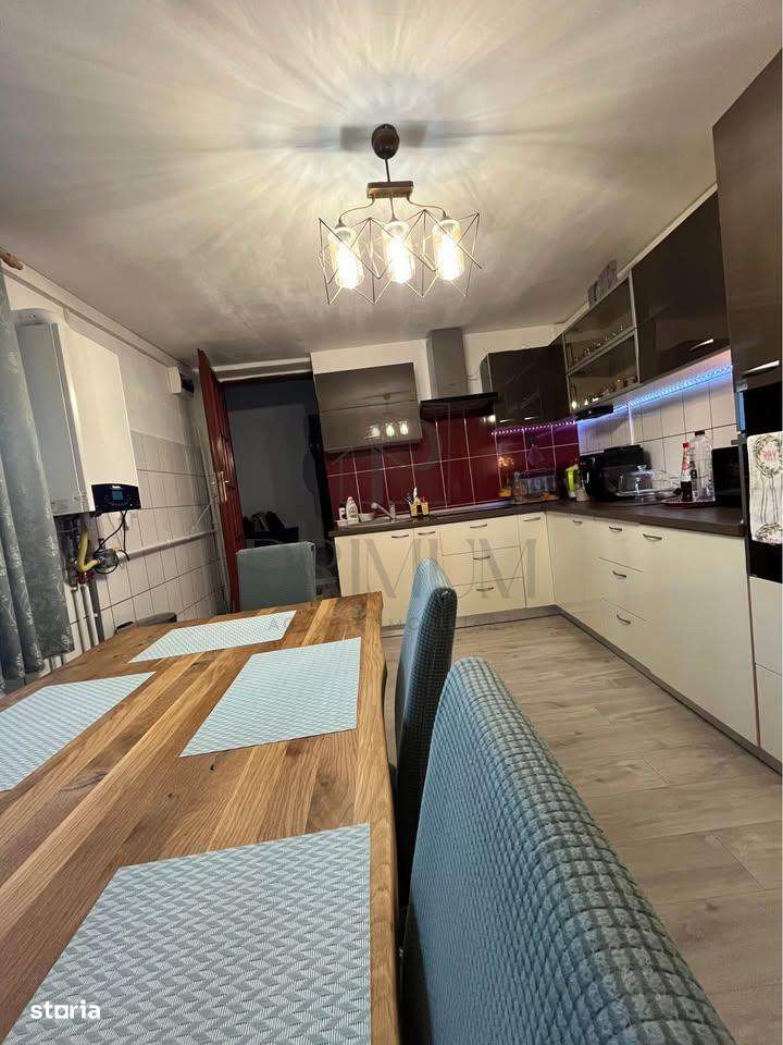 SAGULUI - 3 CAM - INDIVIDUALA - CURTE - TERASA - CENTRALA - RENOVATA - - Imagine principală: 4/9