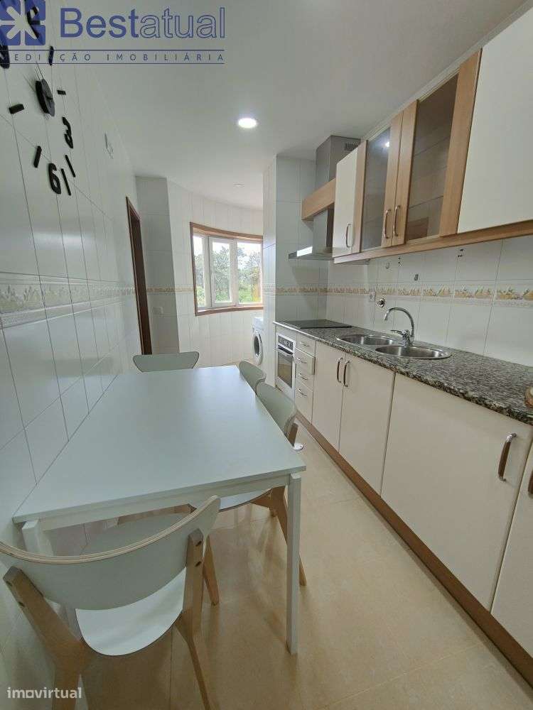 T2 Mobilado/Equipado-Cond. Fechado C/Piscina -Ofir-17