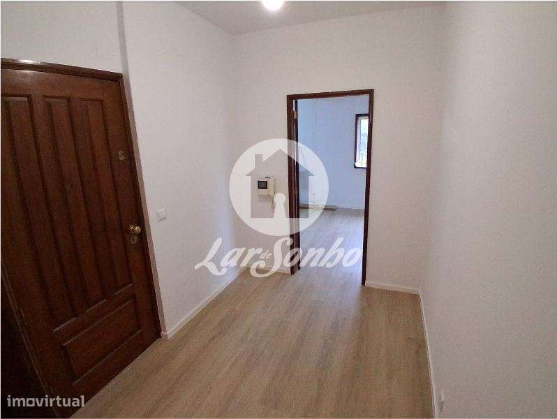 Apartamento T2, localizado, em Baguim do Monte, próximo ao metro da...-9
