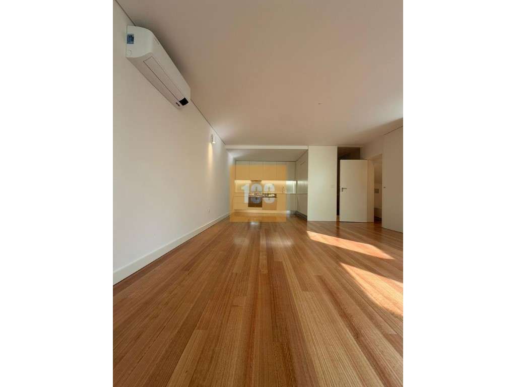 Moradia com jardim em Matosinhos Sul-6