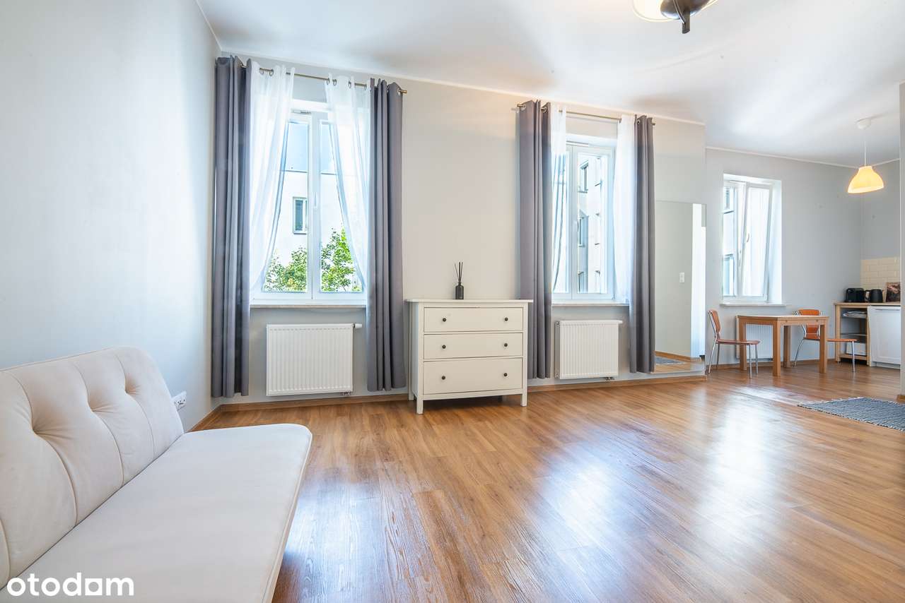 W zrewitalizowanej kamienicy w sercu Śródmieścia Warszawy.-2