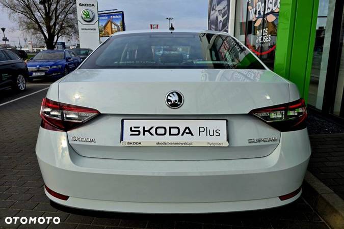 Skoda Superb 1.5 TSI Ambition DSG - 32