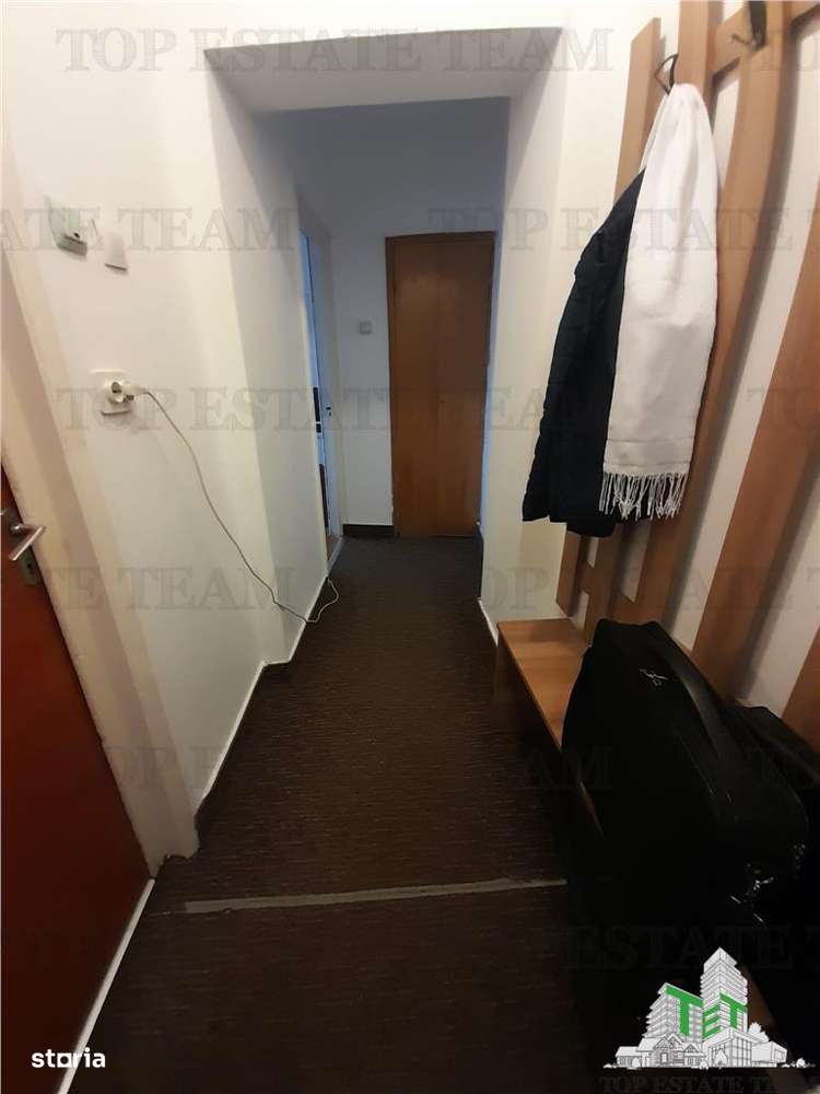 Piata Unirii  chiar la metrou in exclusivitate vanzare 2 camere cu loc-3