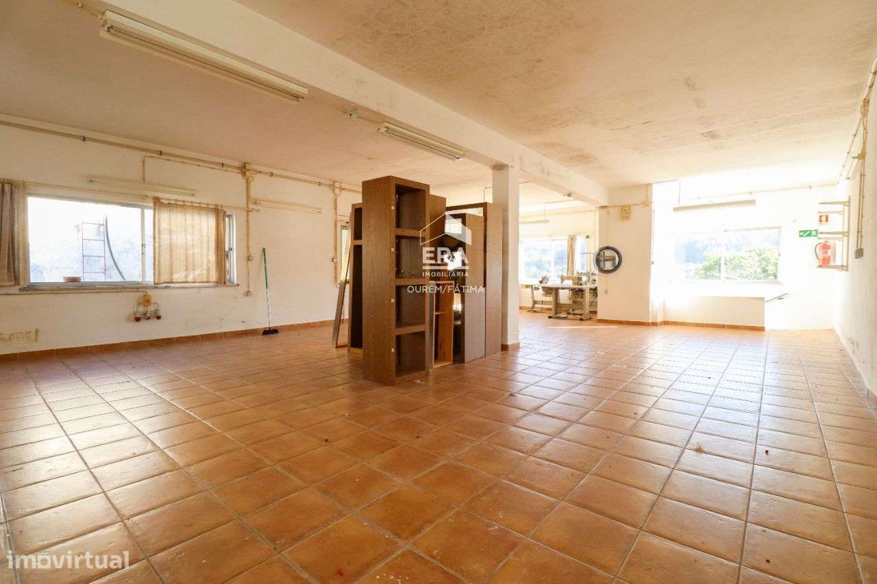 Prédio com Projeto Aprovado na Gondemaria, Ourém! - Grande imagem: 5/16