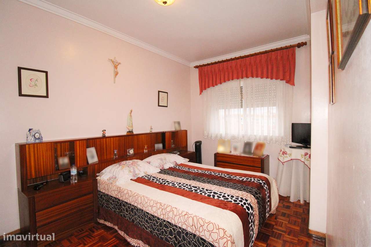 Apartamento T2 Amora - Seixal-5