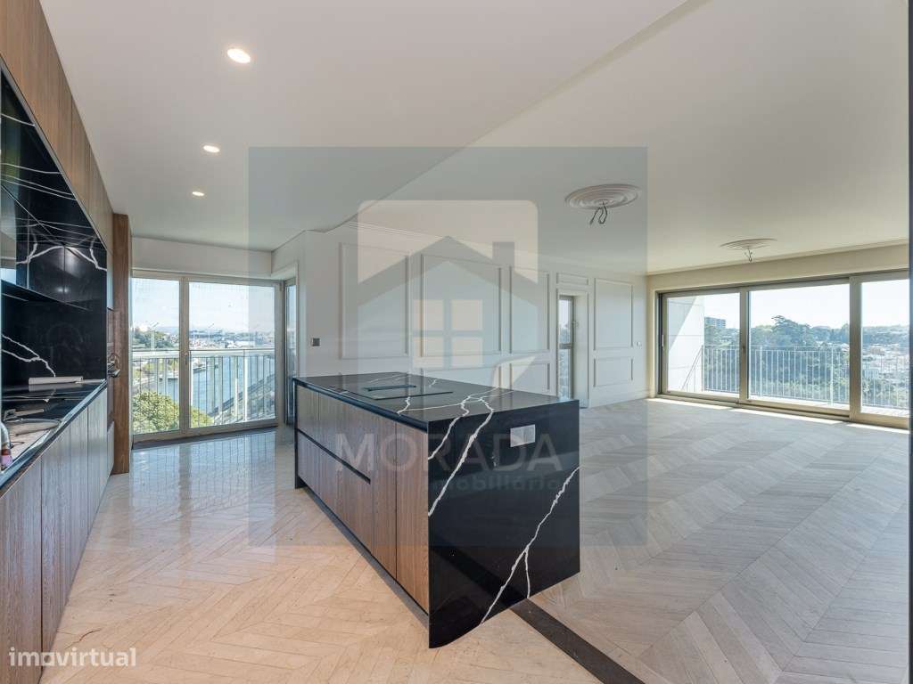 APARTAMENTO PORTO T3|| COM VISTAS RIO E MAR-5