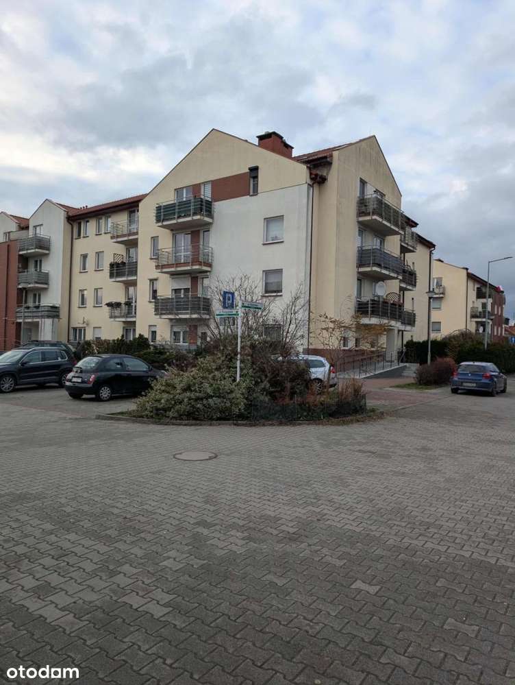 Atrakcyjne z halą garażową i komórką-17