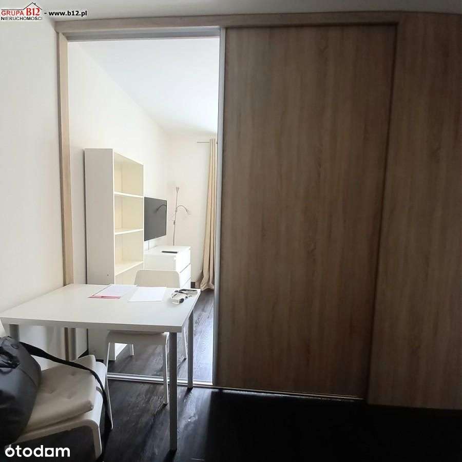 Agh-okolice, Azory / 2-niezależne pokoje, 2016r.-6