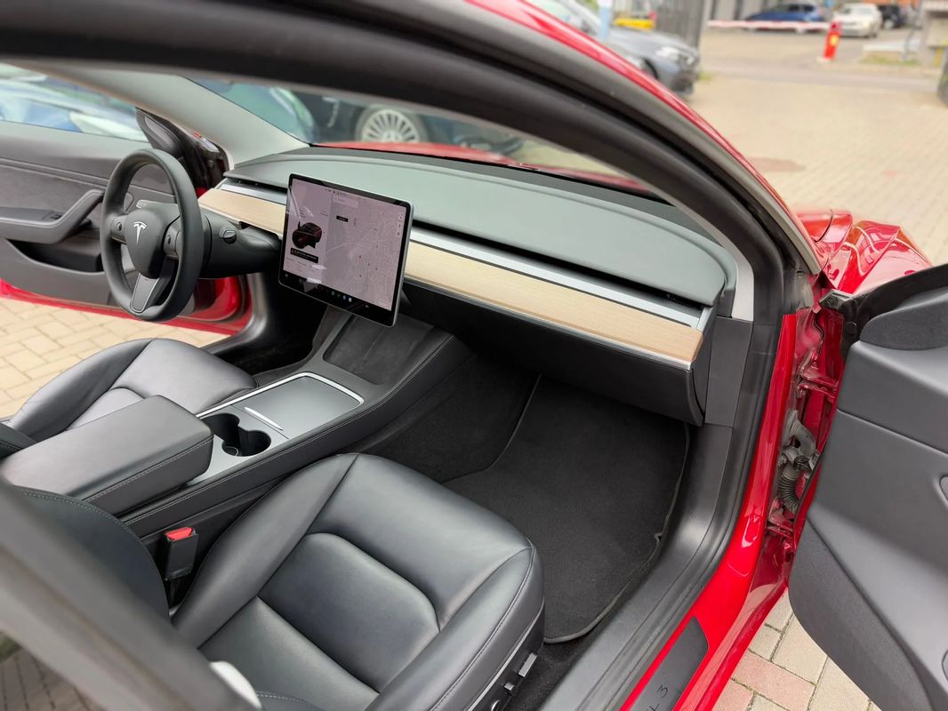 Tesla Model 3 AWD Long Range - 6