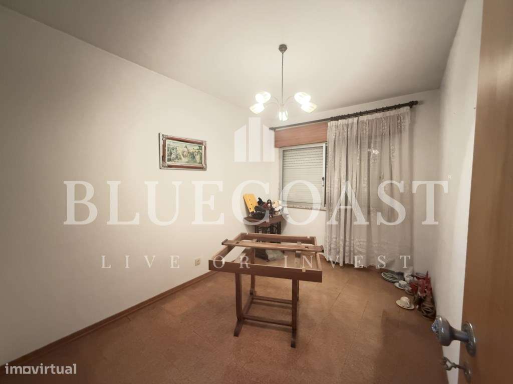 Apartamento de 4 assoalhadas com Excelente Localização e Ampla Ofer...-8