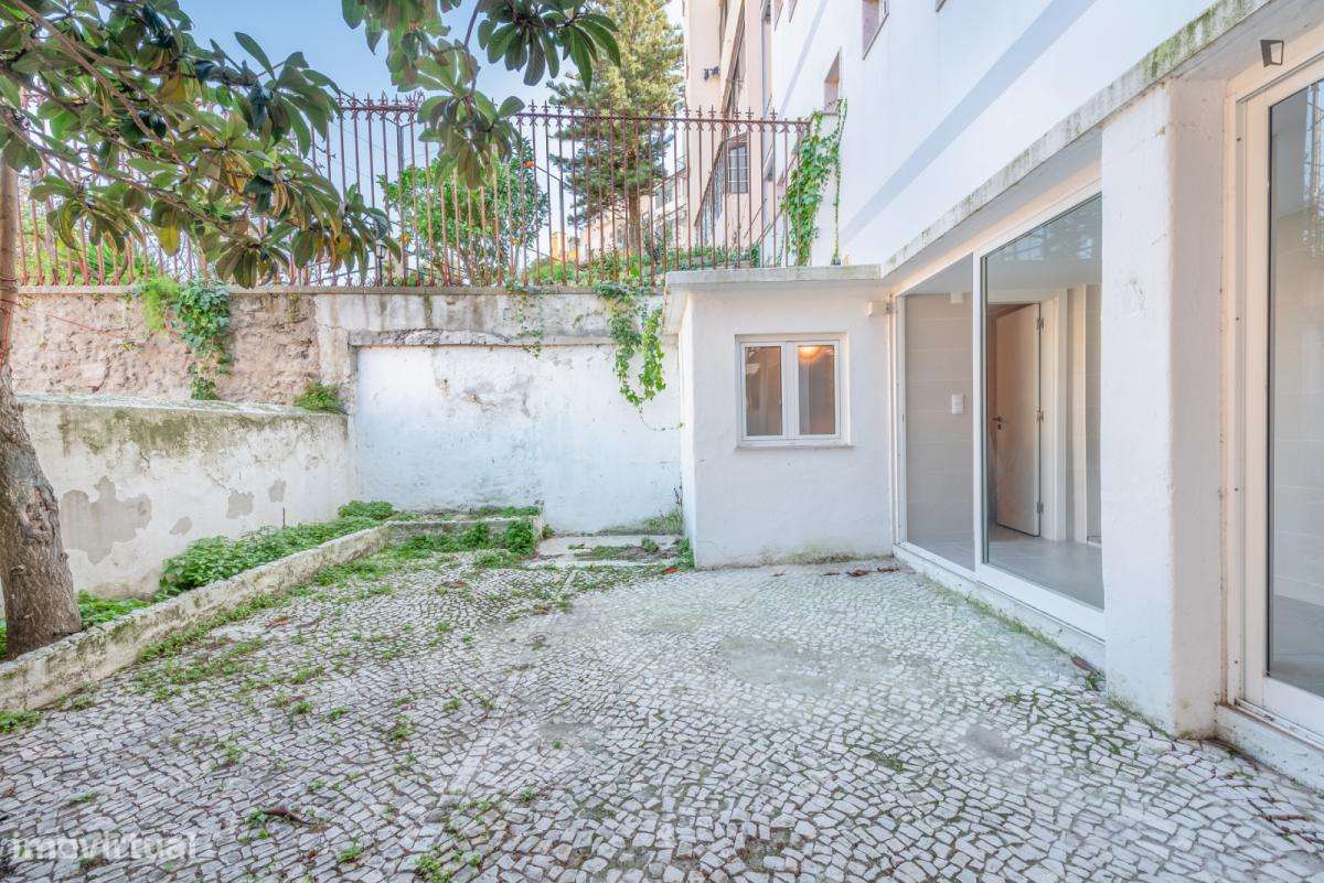 Quarto - localizado em Mouraria Lisbon - Grande imagem: 5/7