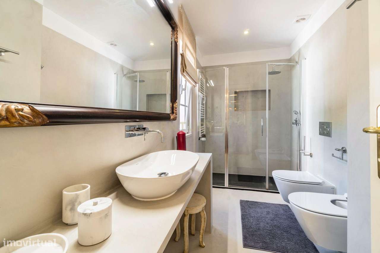 Moradia Isolada T6 com Garagem e Piscina Coberta na Quinta da Beloura-31