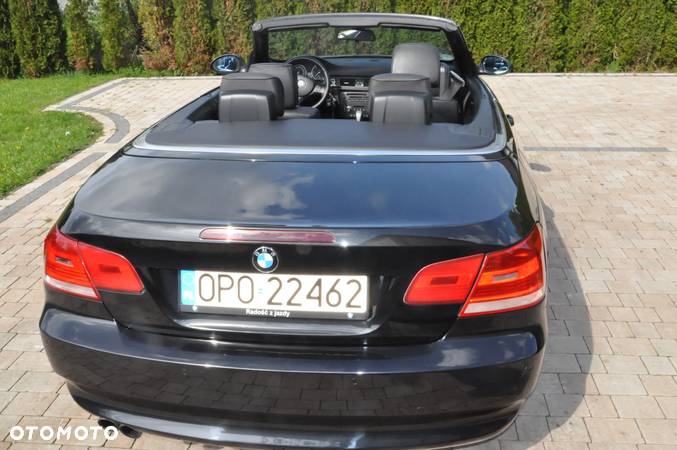 BMW Seria 3 325d DPF Cabrio - 15