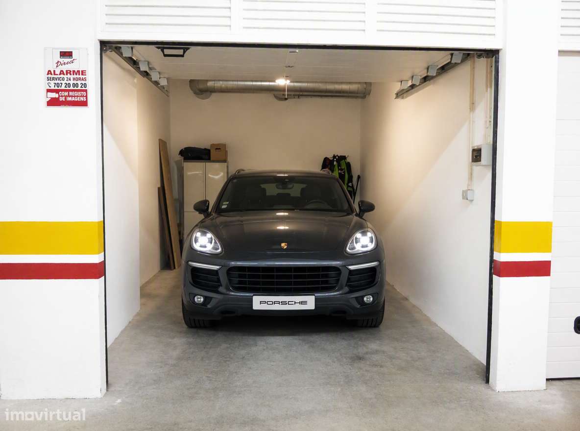 Apartamento T1 na Venda do Pinheiro com Garagem, Elevador e AC-34