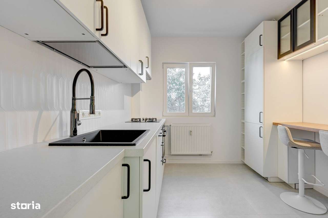 Apartament cu 3 camere, luminos si complet renovat-1