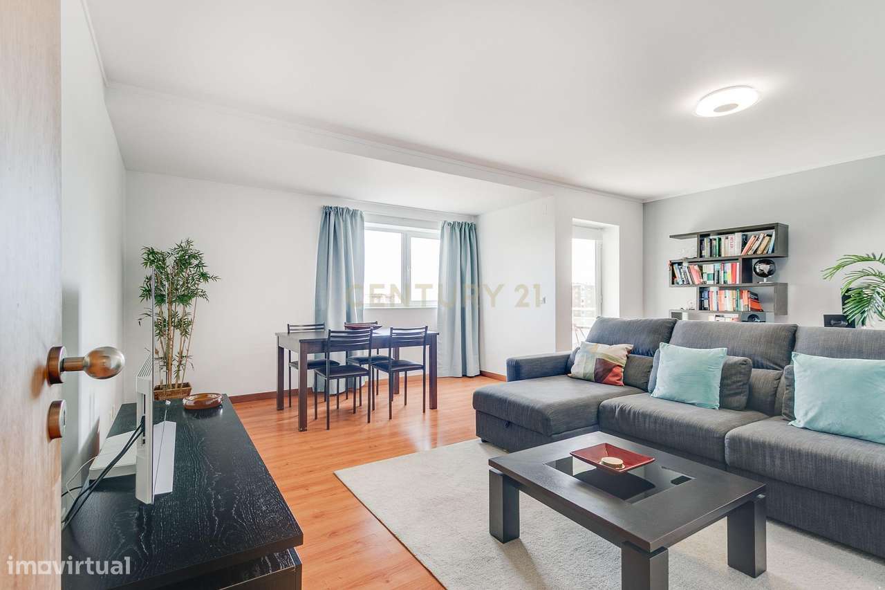 Fantástico T2 Alta de Lisboa-1