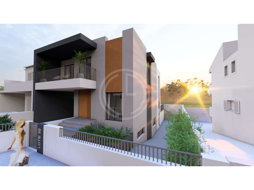 Moradia Unifamiliar com Piscina e Garagem-38