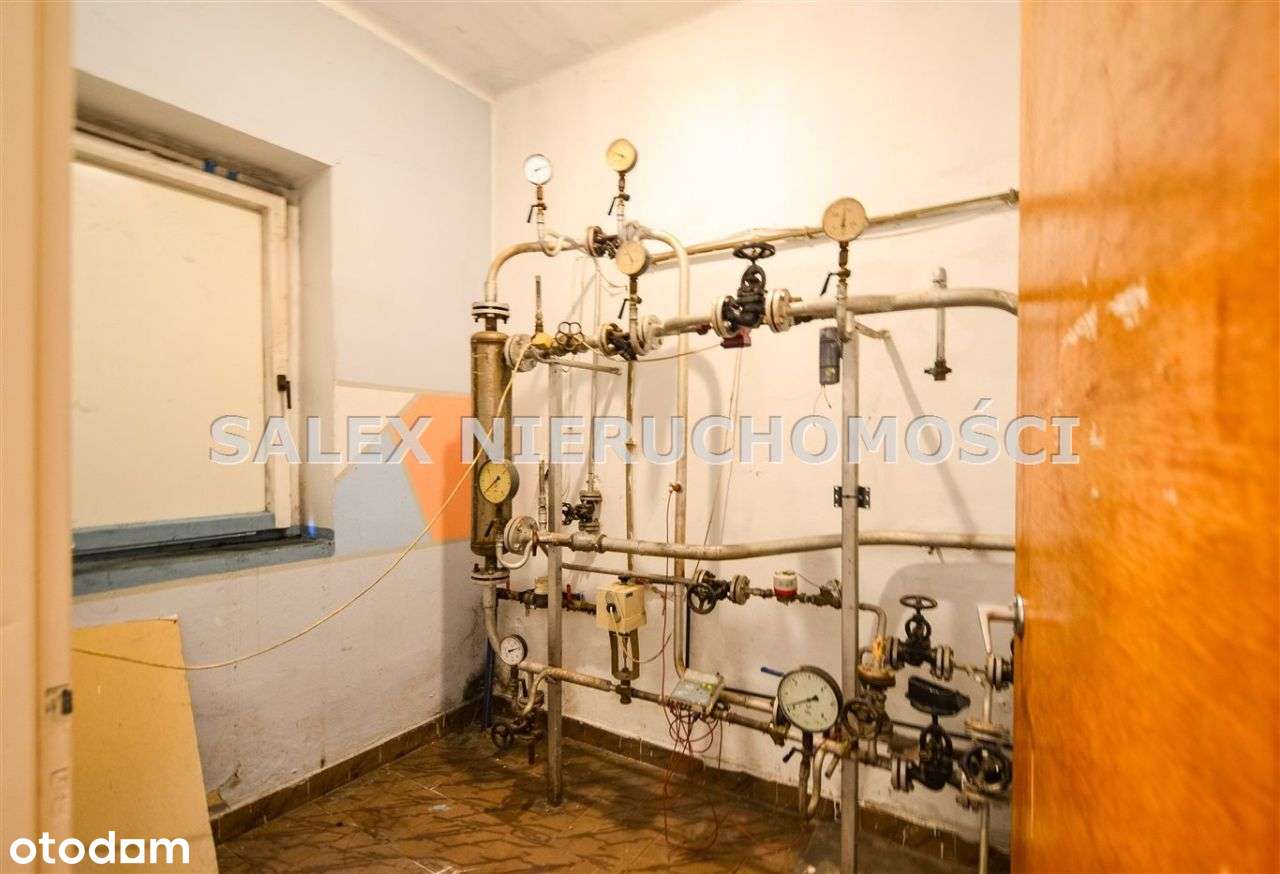 Budynek handlowo-usługowy z własnością gruntu-18