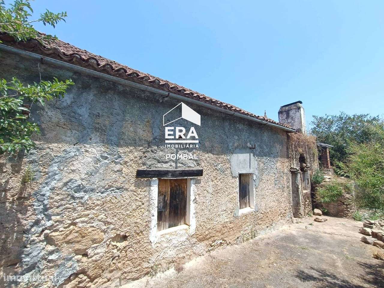 Moradia para restaurar com 2887m2 de terreno - Grande imagem: 3/13